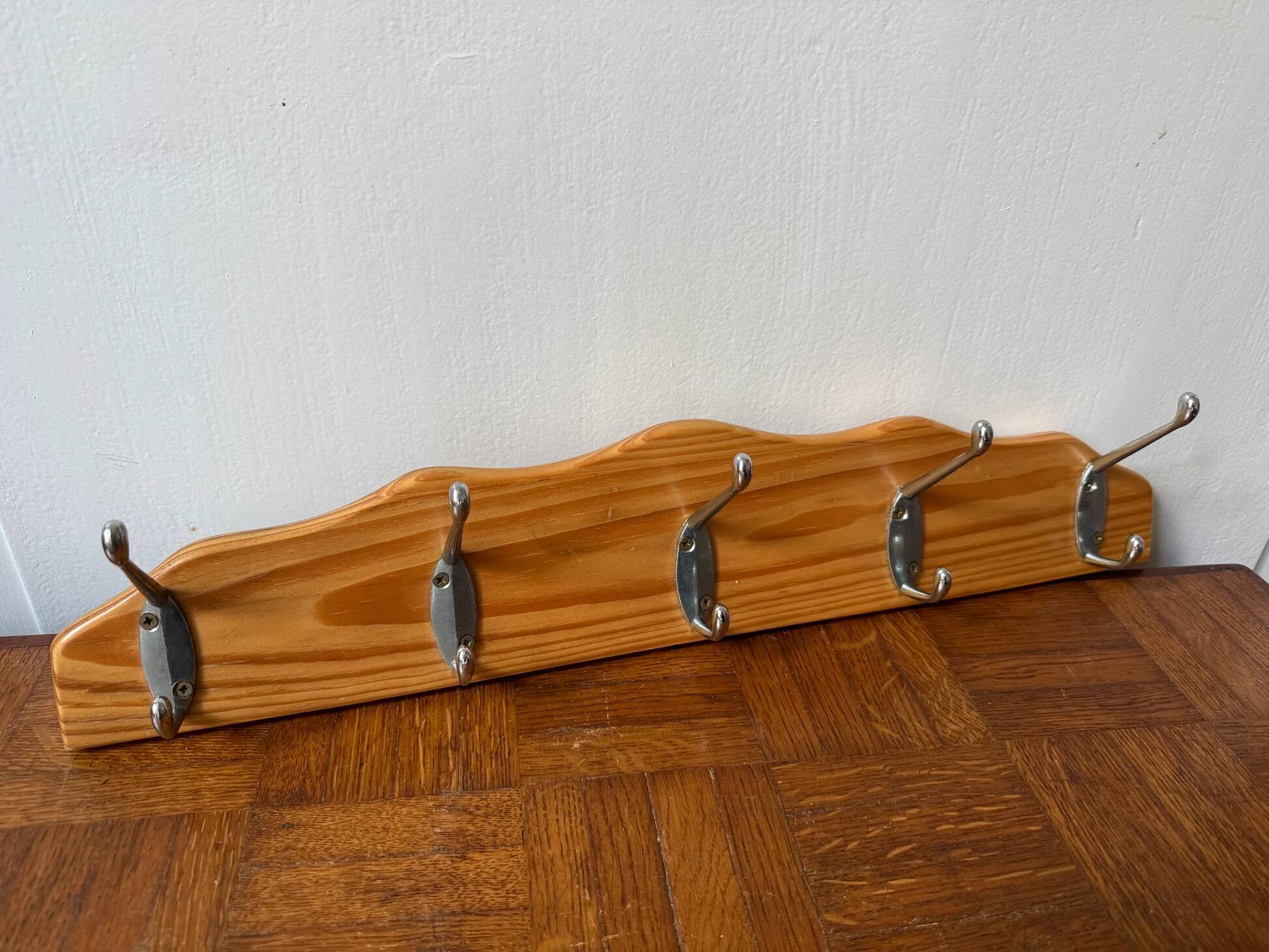 Porte-manteau mural en bois & métal