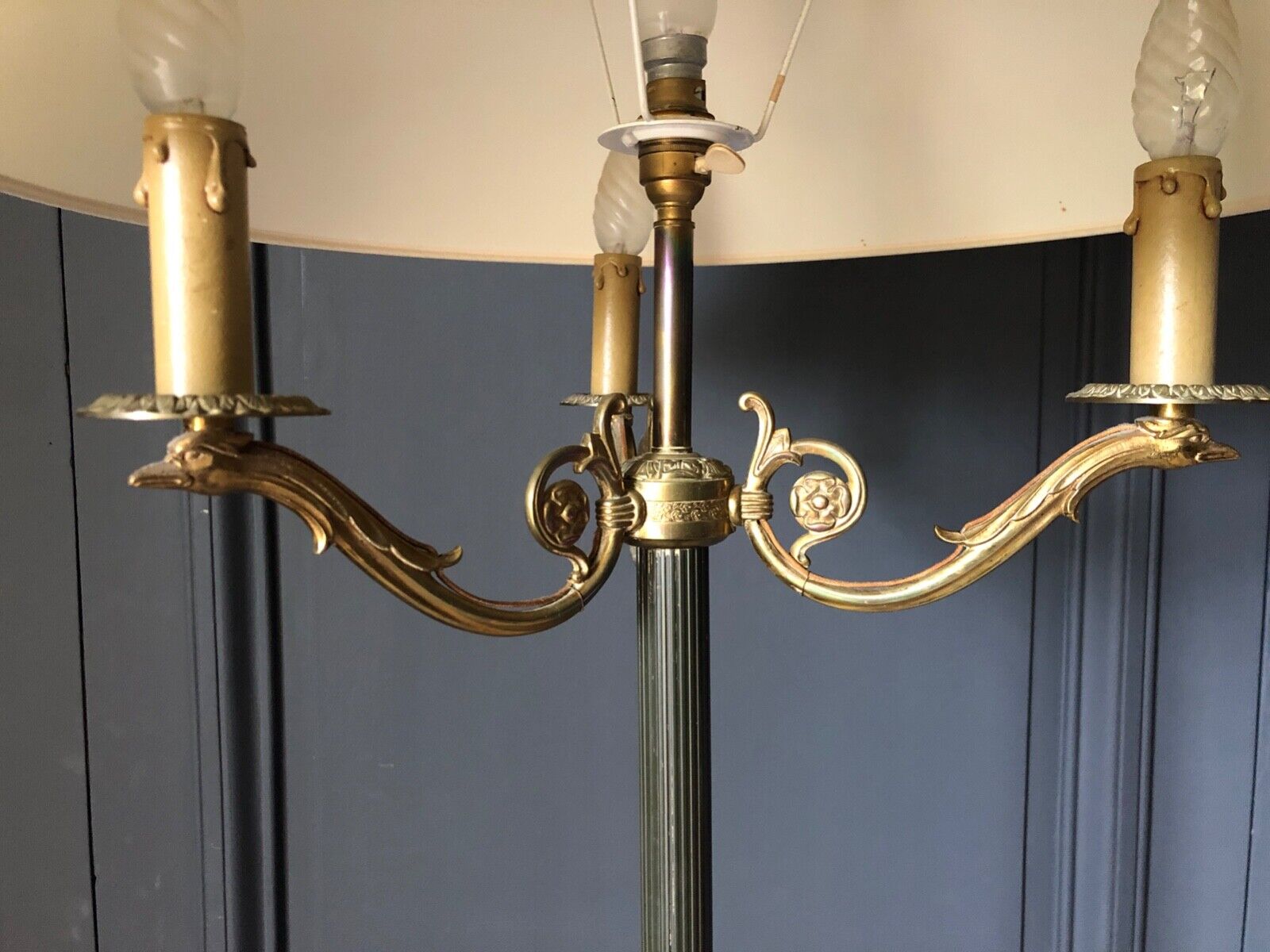 Bronze floor lamp 3 lights 1960 empire style feet claws