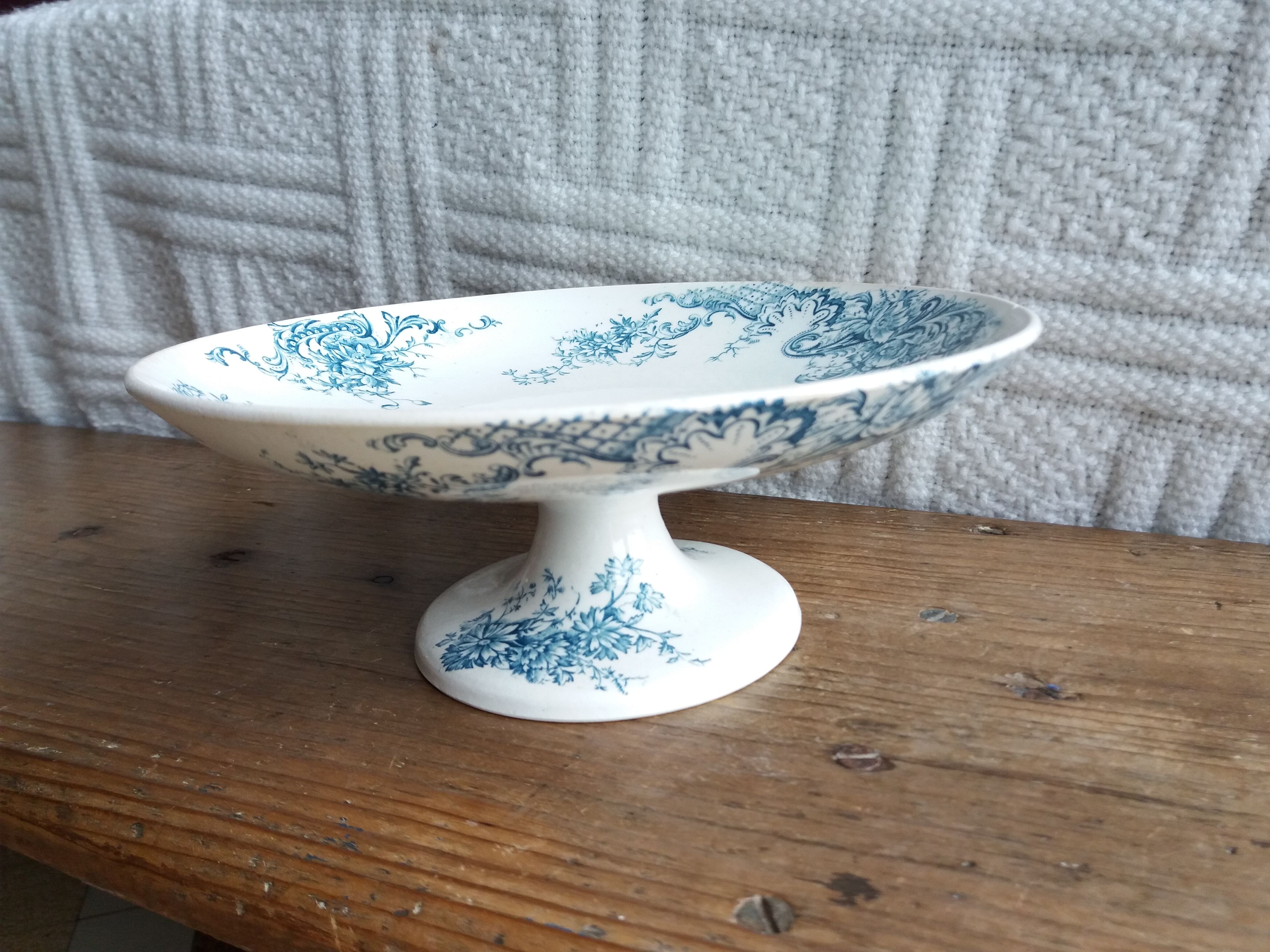 Standing dish 1900 Iron Earth service Anemone