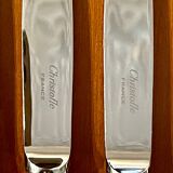 Christofle France, 12 dessert knives and 12 dessert forks in new condition.