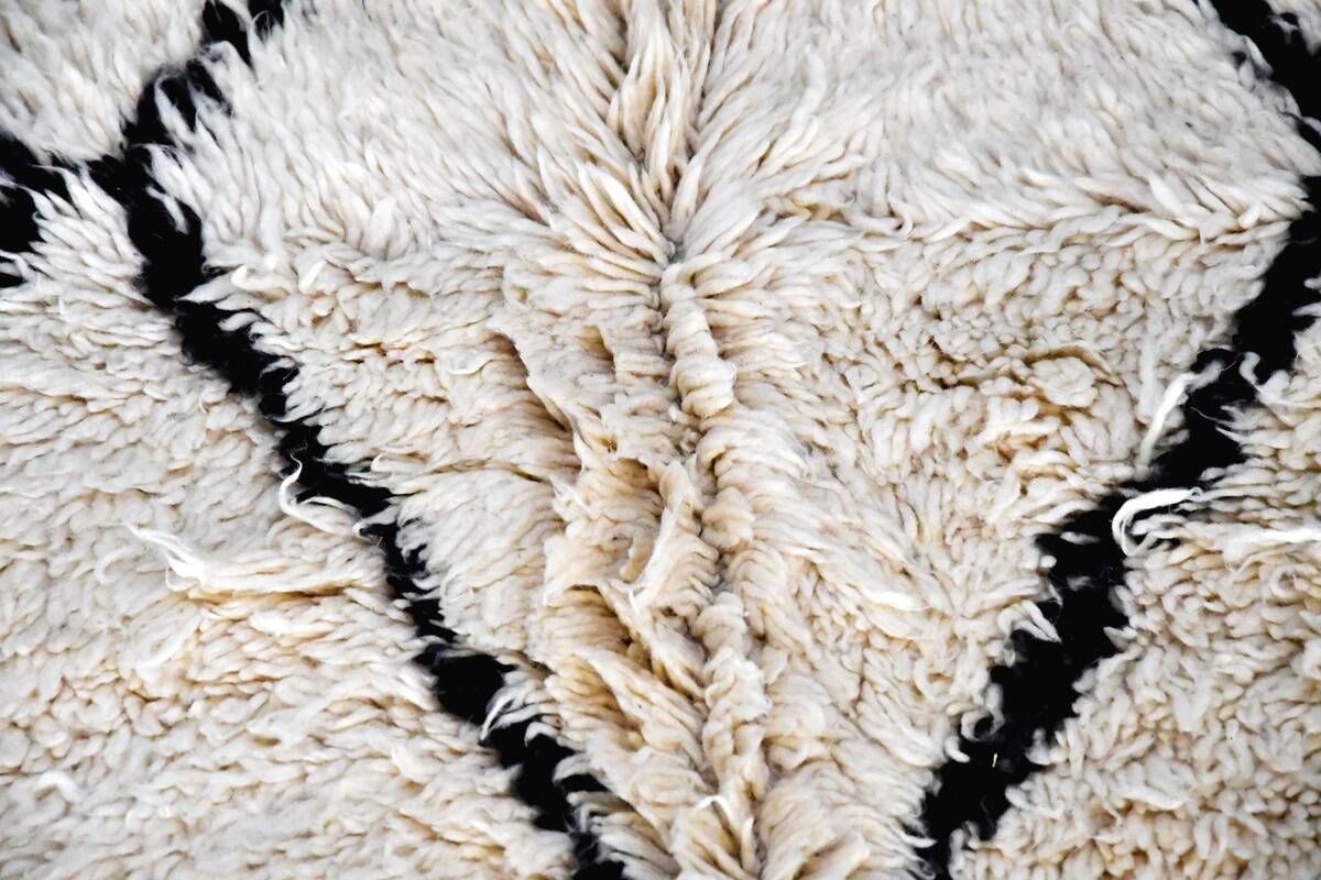Berber carpet Beni Ouarain white 230 x 140 cm