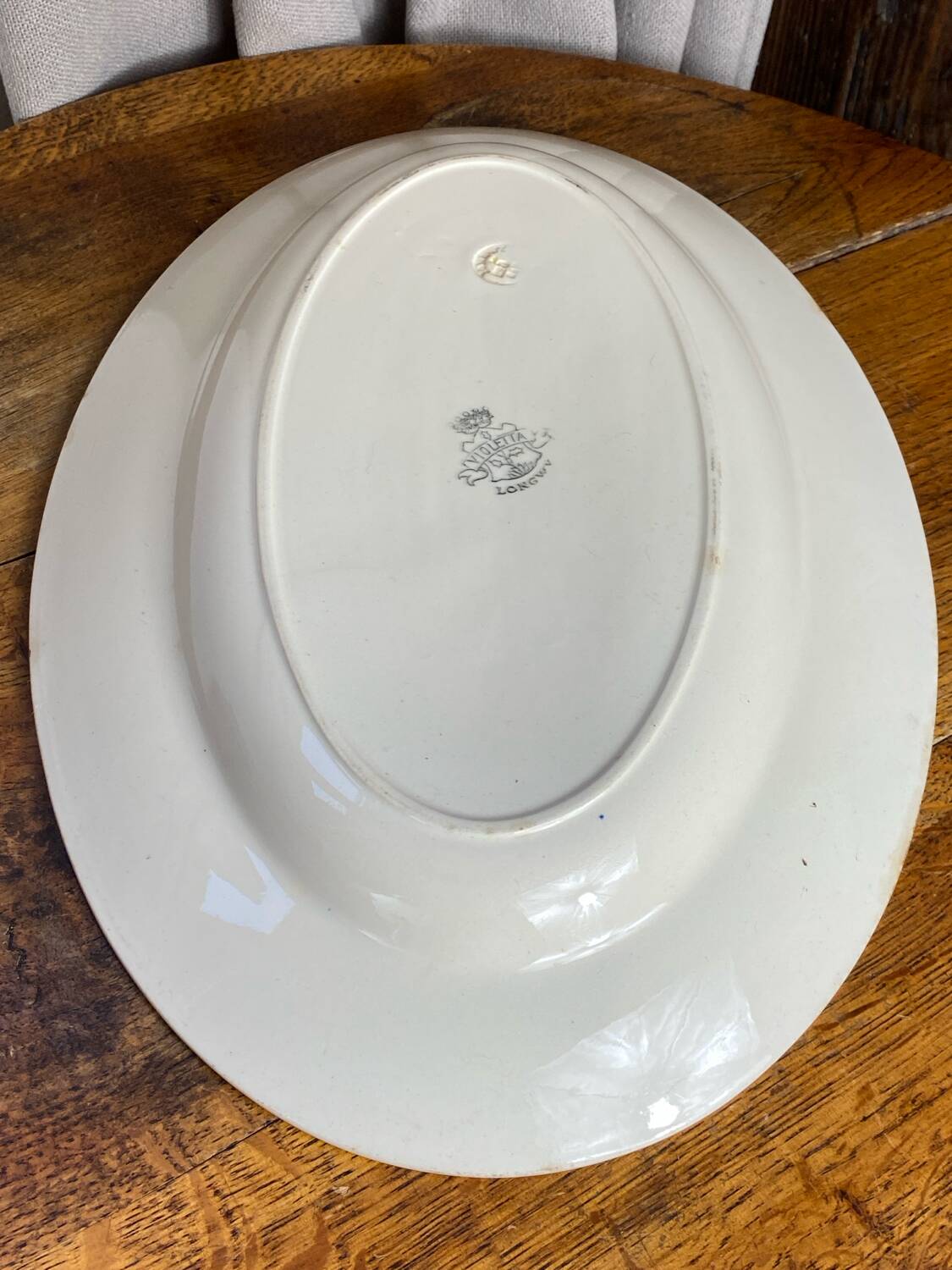 Service plates, ironstone, Violetta collection, Longwy