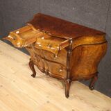 Elegant 20th century Venetian dresser