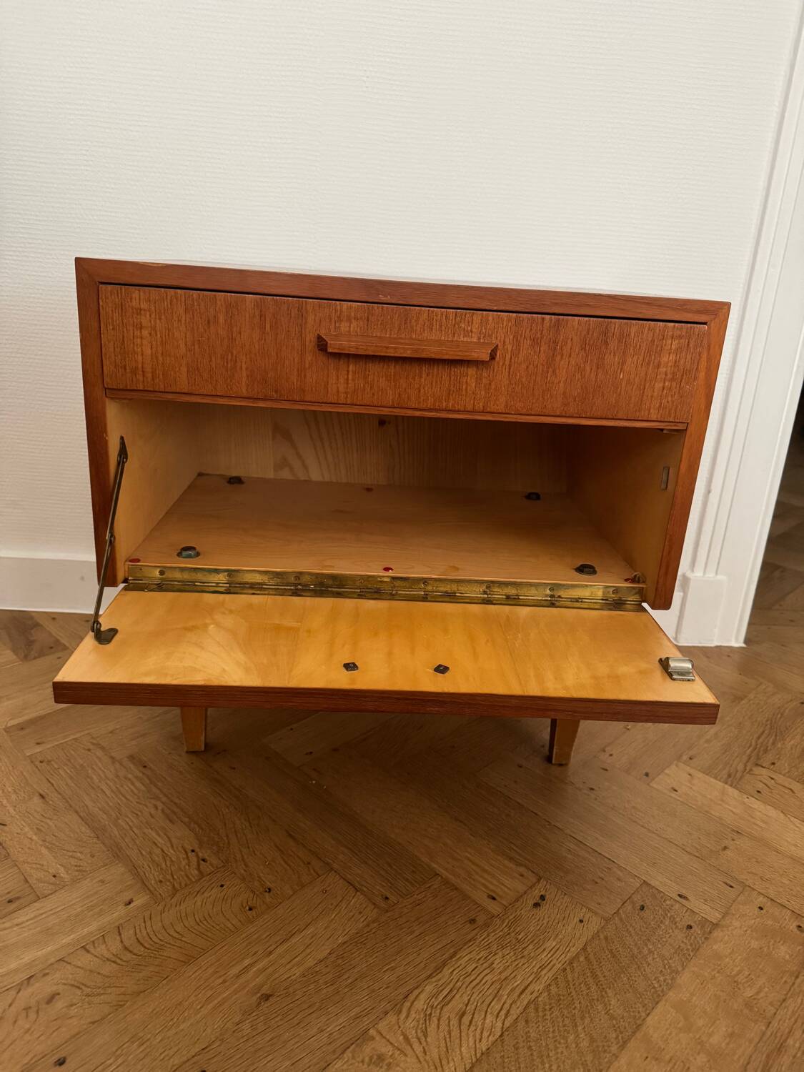 Scandinavian side table/dresser in vintage teak from the 1950s-1960s.