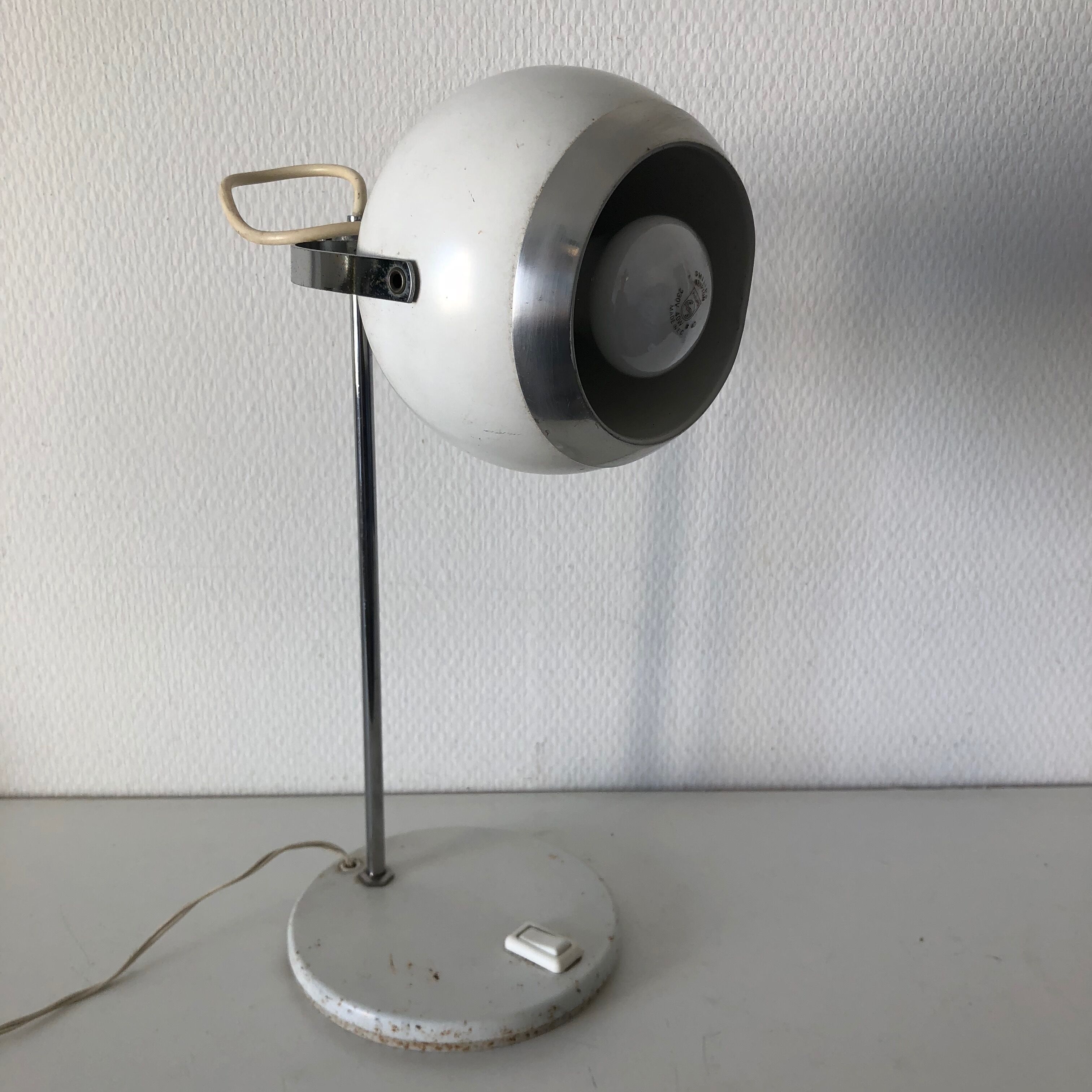 Lamp white eyeball aluminor vintage 1960 lamp