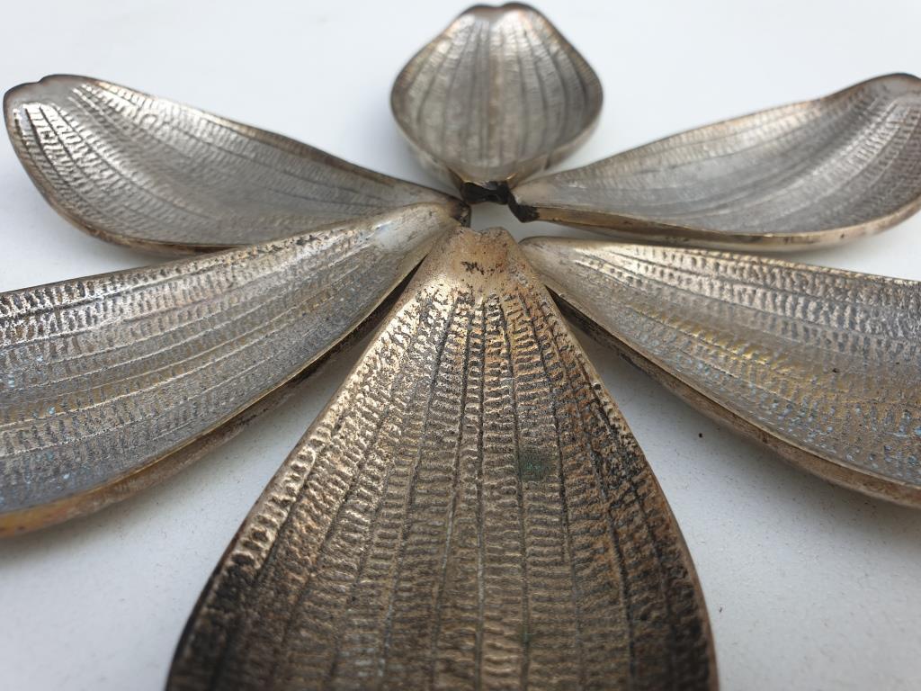 Set of 6 petals brass display