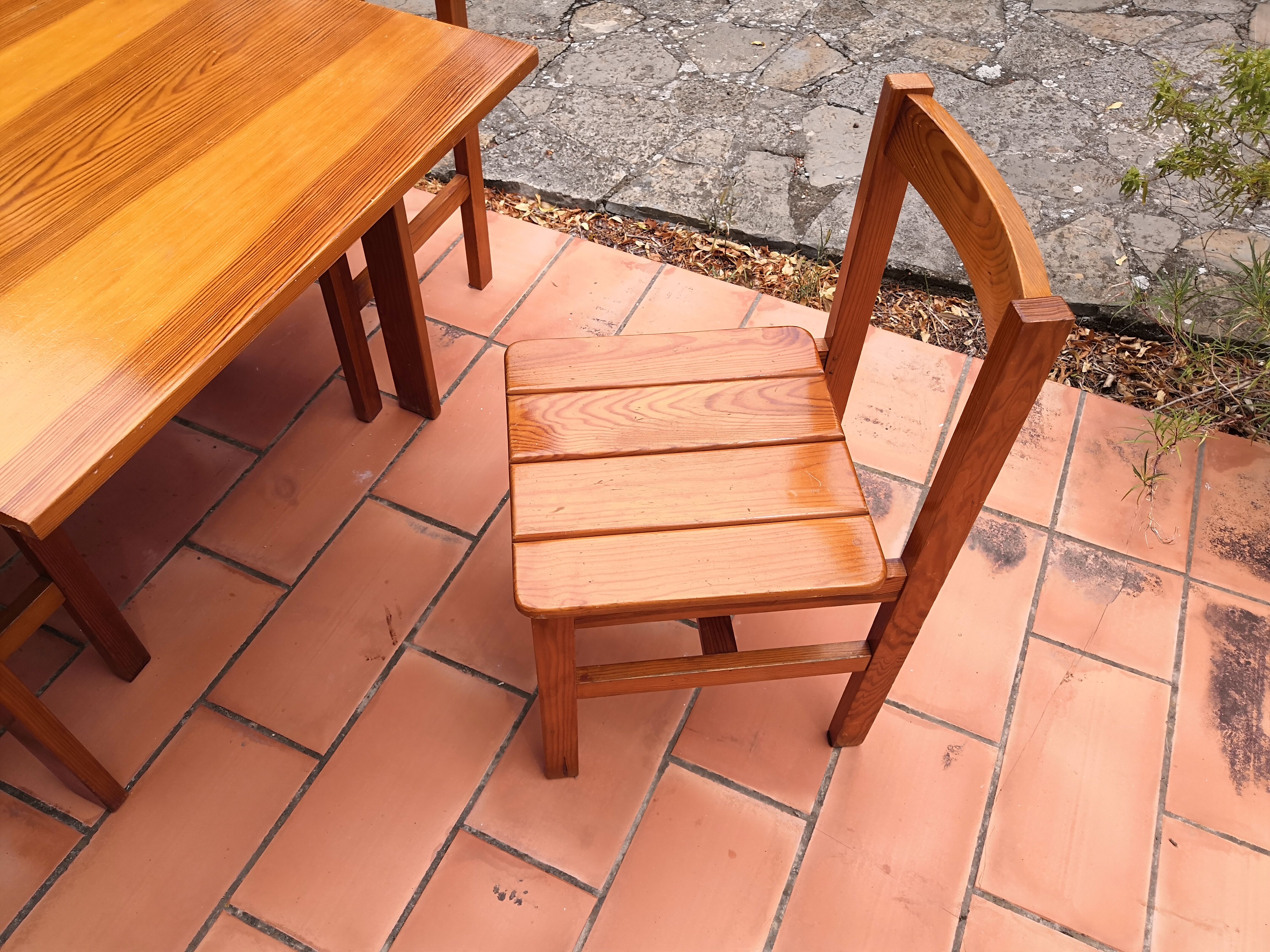 Table & 6 chaises en pin massif Années 80