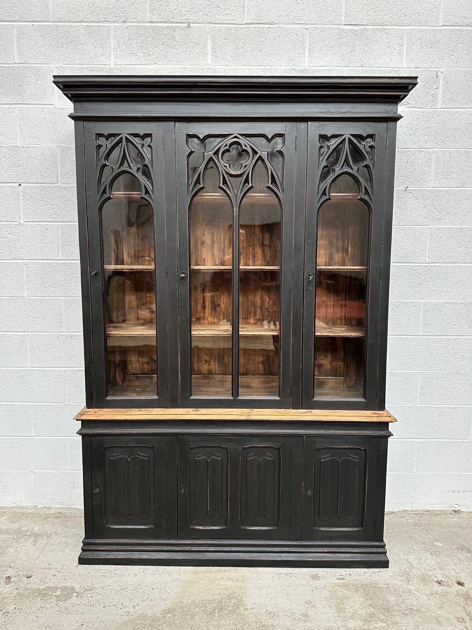 Early twentieth century oak bookcase