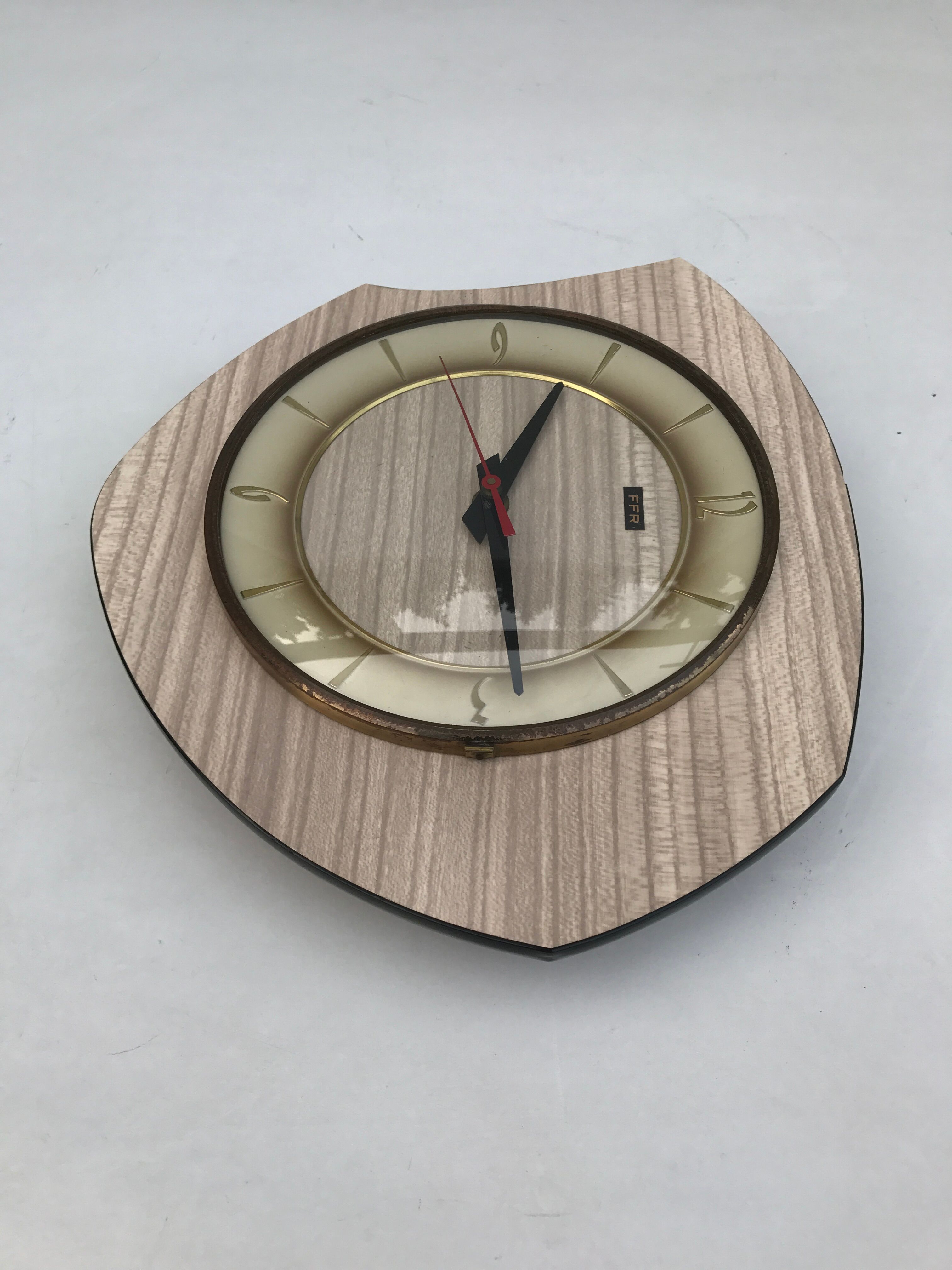 Pendule ancienne FFR en formica des années 70 vintage