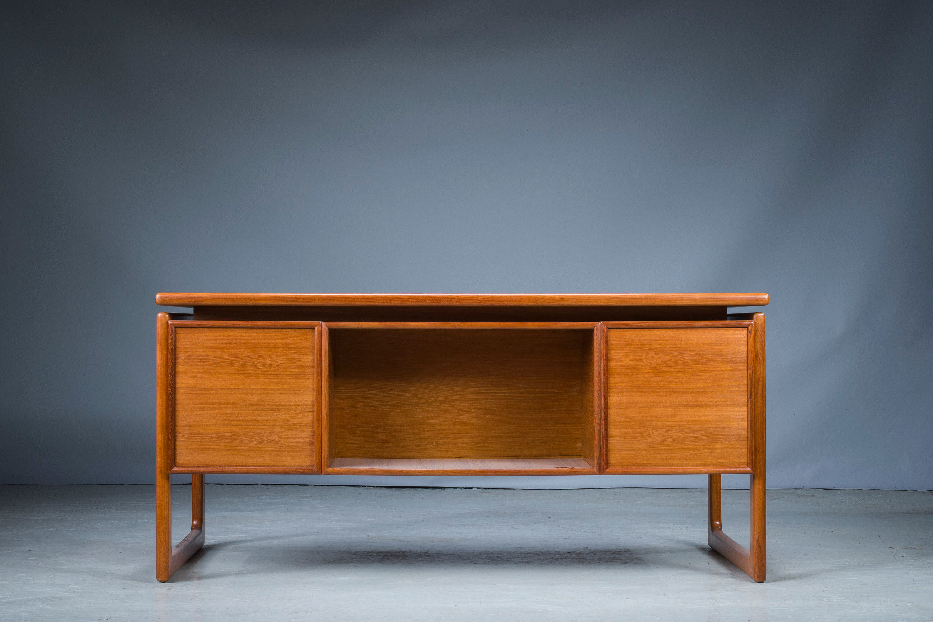 Freestanding Teak Desk from GV Møbler, 1960s