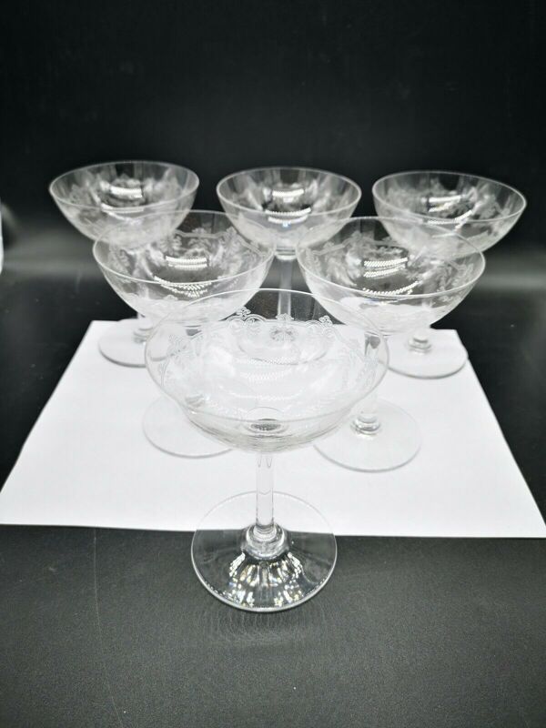 Série de 6 verres à champagne Baccarat modèle Beauharnais