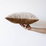 Hand-woven “Victor” cushion in linen and wool