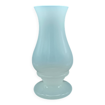 White opaline vase, 80s/90s