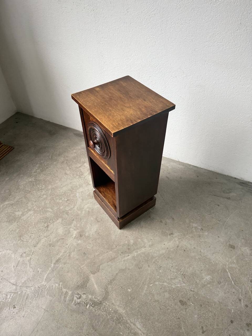 Dudouyt bedside table, oak, 1940.