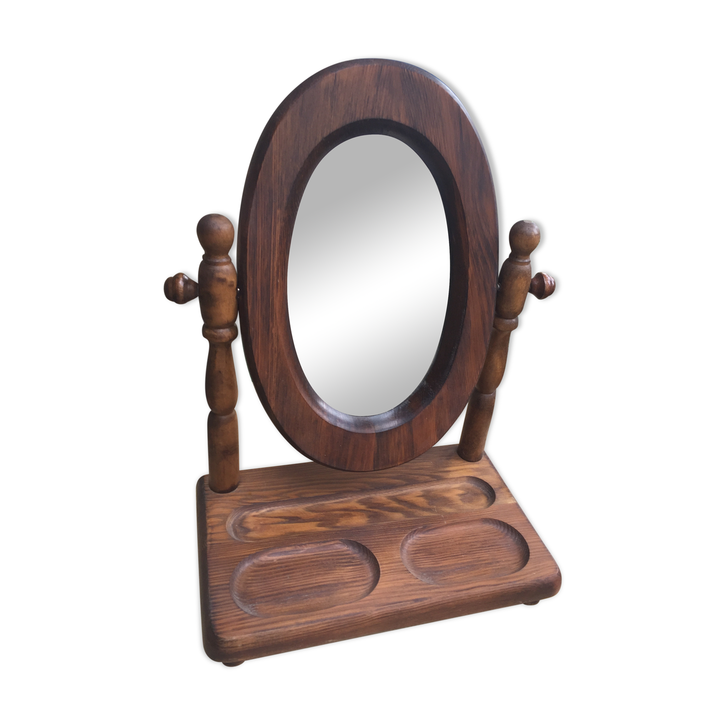 Vintage standing swivel mirror with tablet