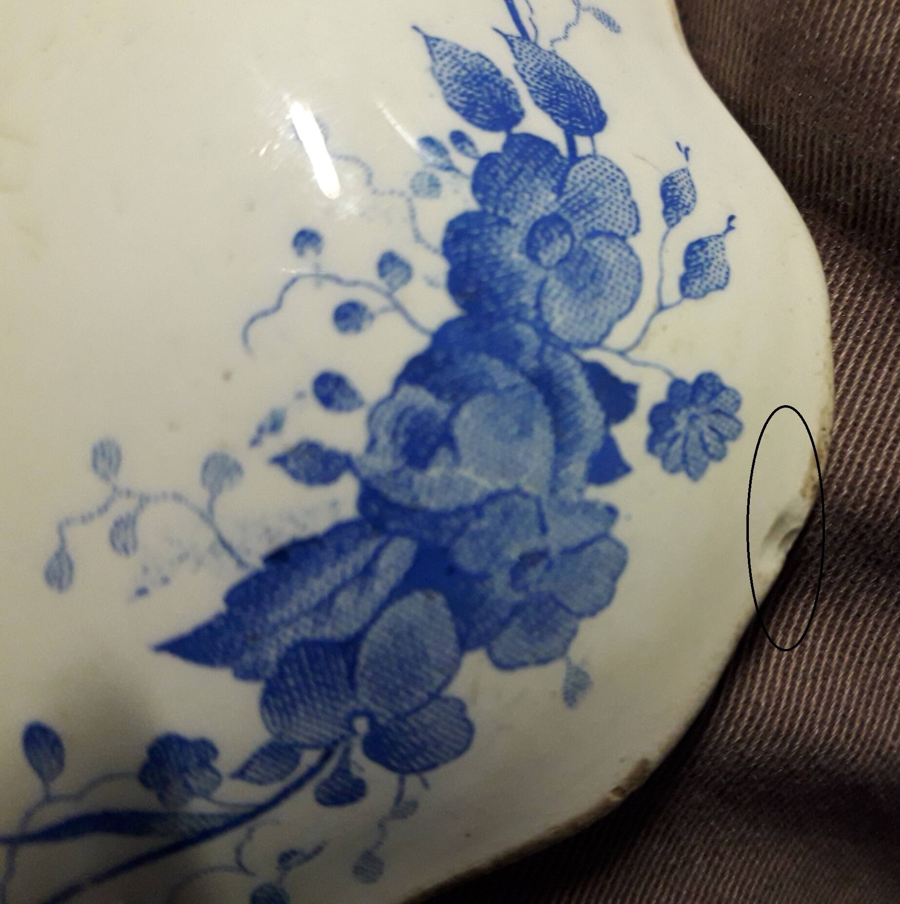 Creil and Montereau serving dish