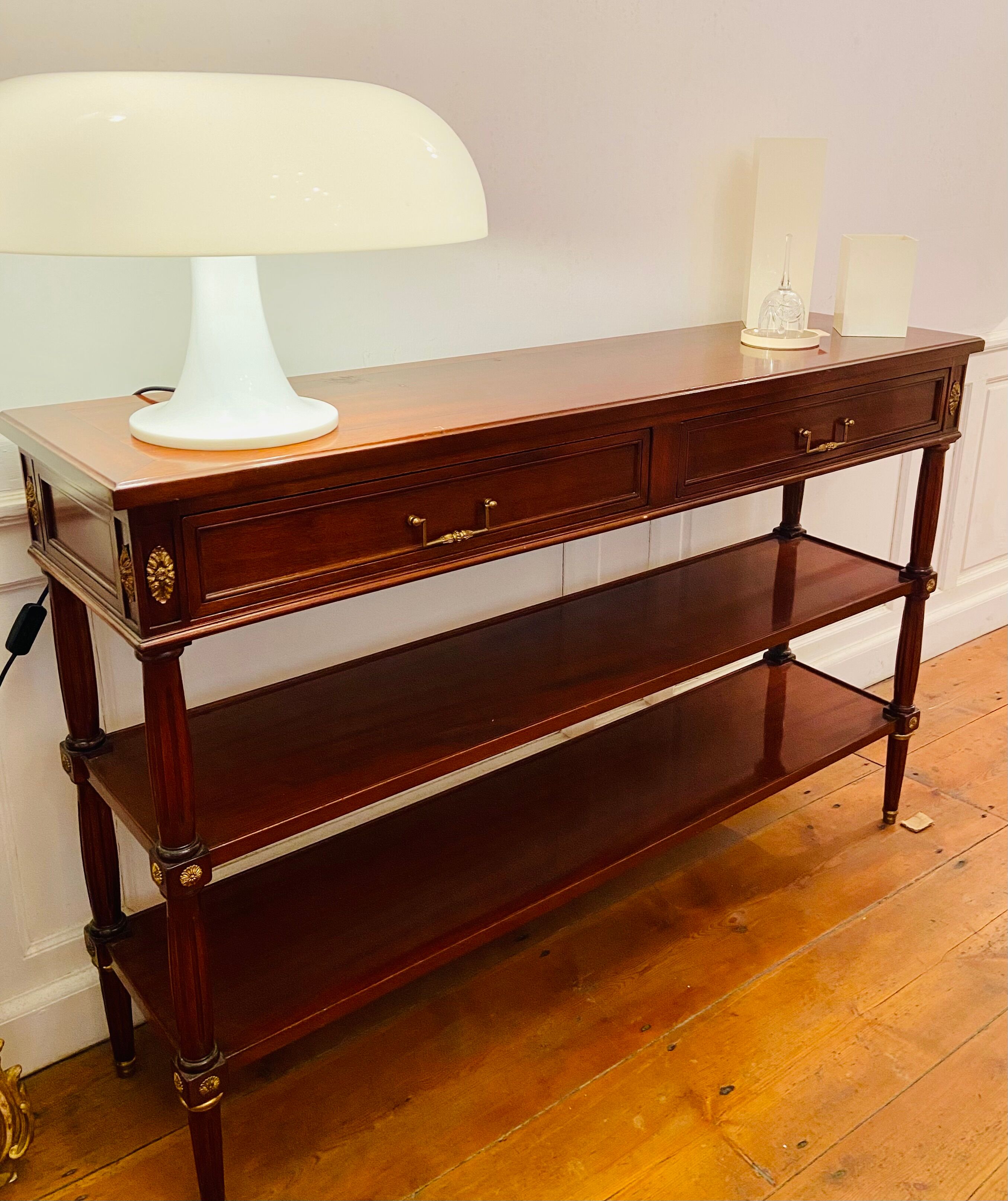 Console en merisier style Louis XVI