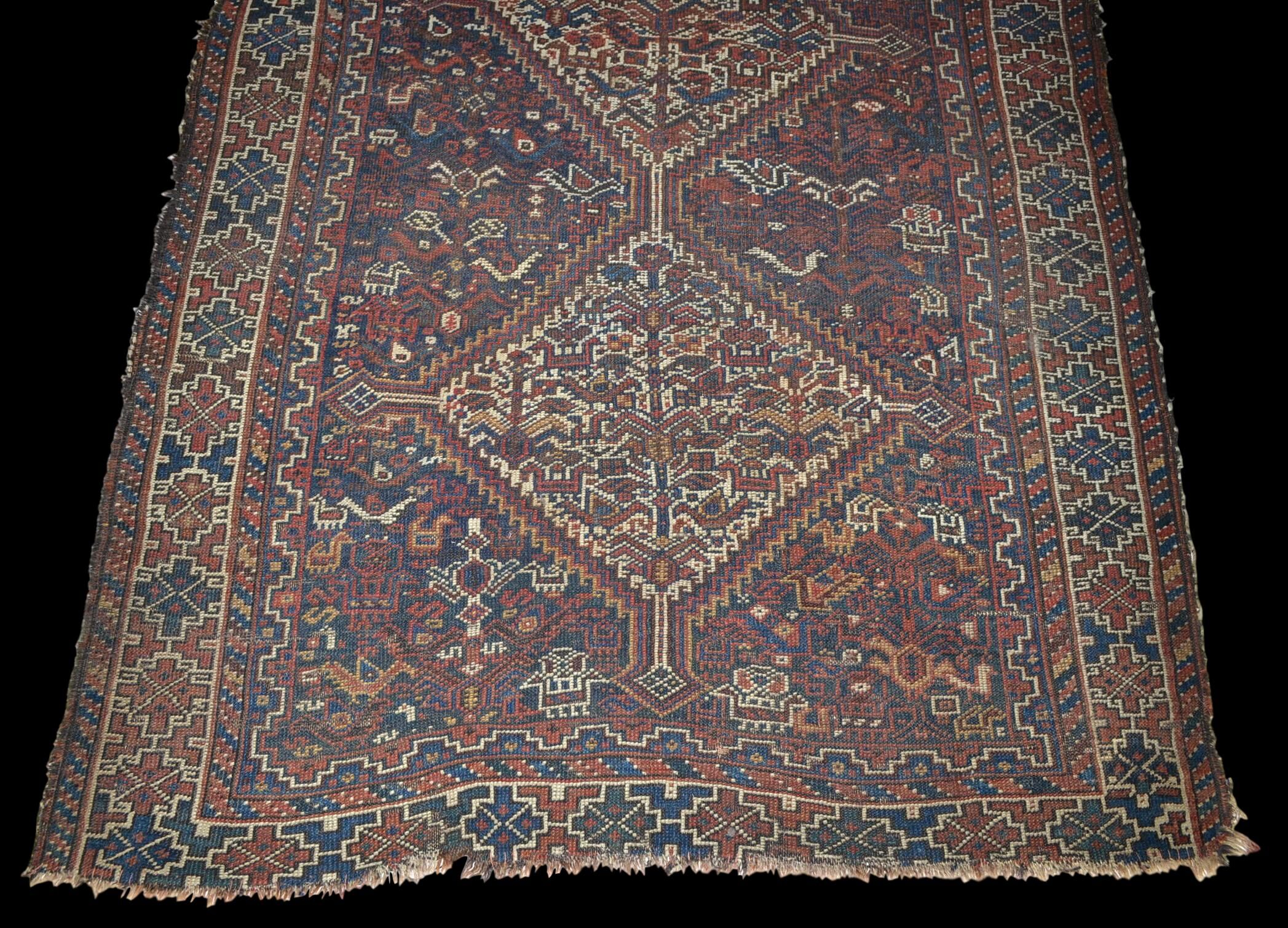 RUG SHIRAZ, 111 x 139 cm, tribes nomads Khamseh, Iran end XIX th century