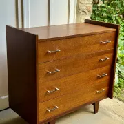 Commode style mid-century