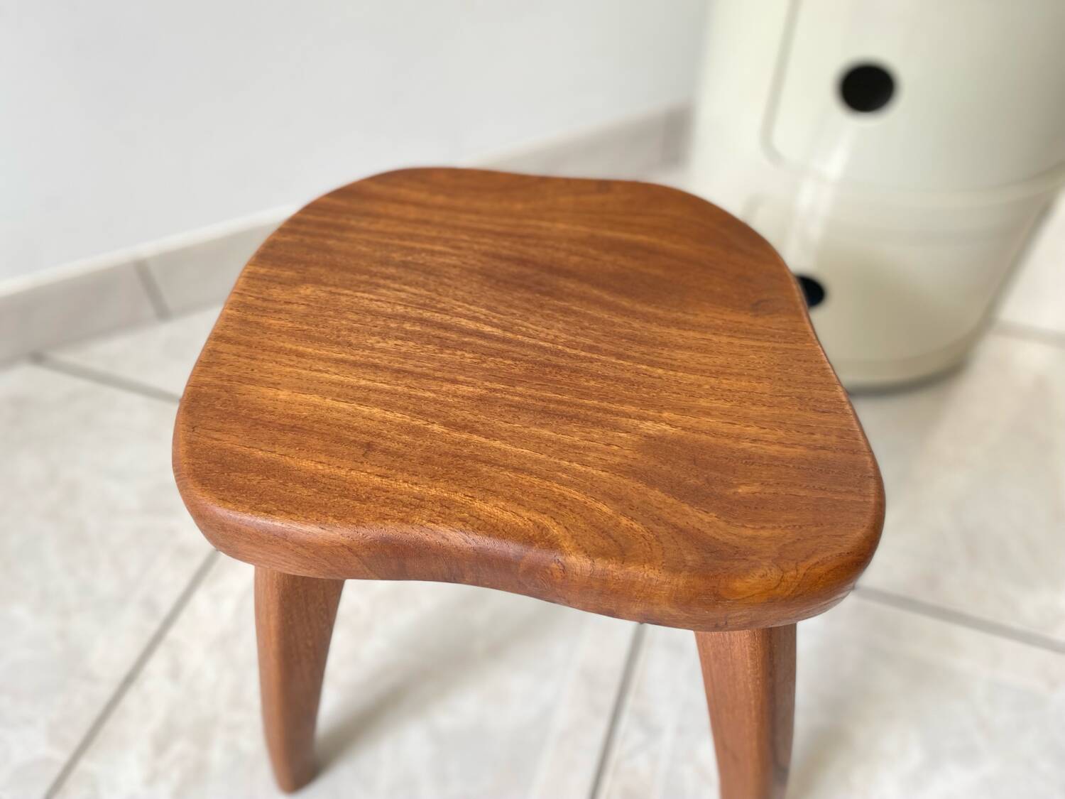 Brutalist tripod stool in solid elm, 1960s