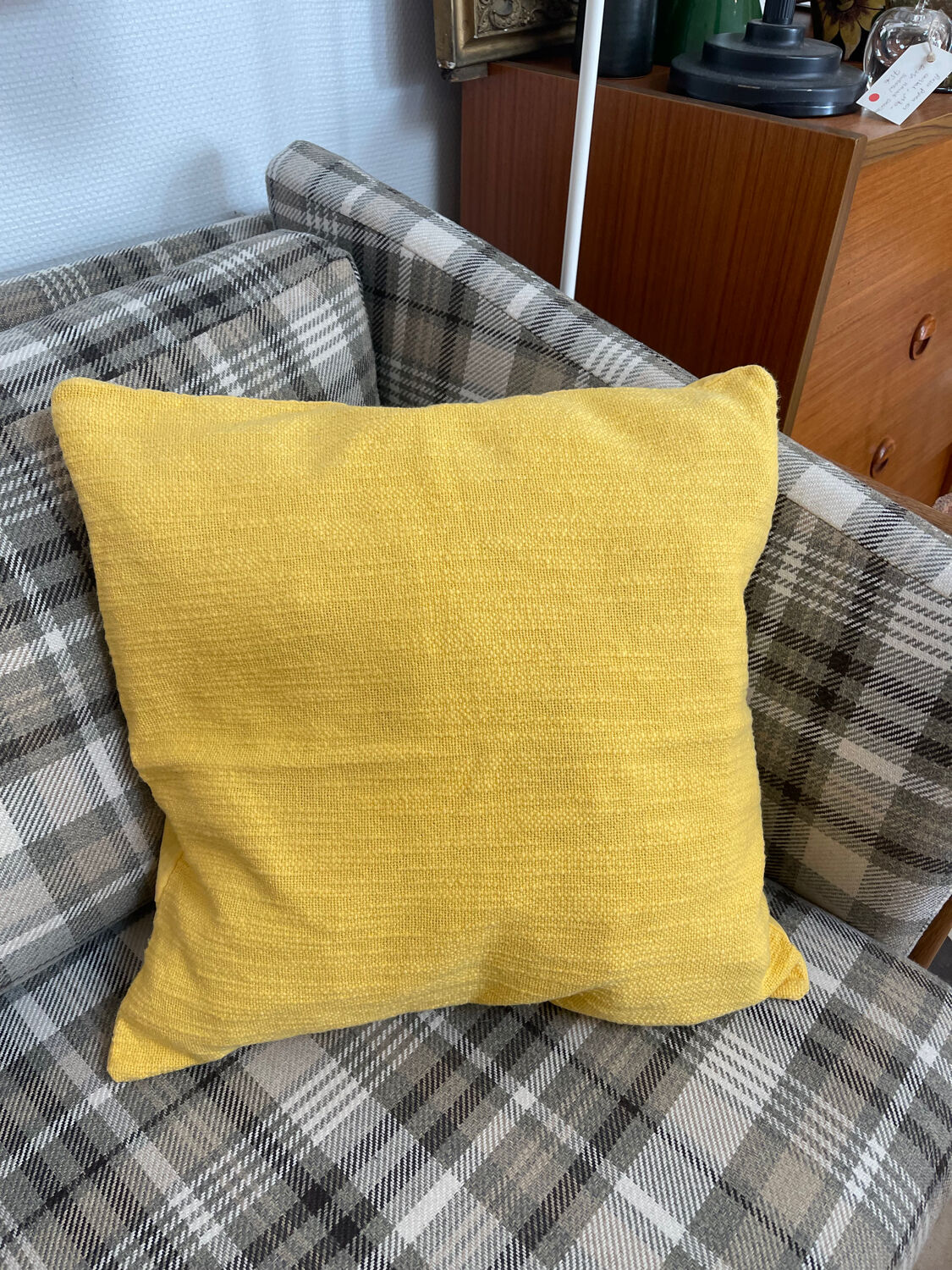 Straw yellow cotton cushion cover, 40x40 cm