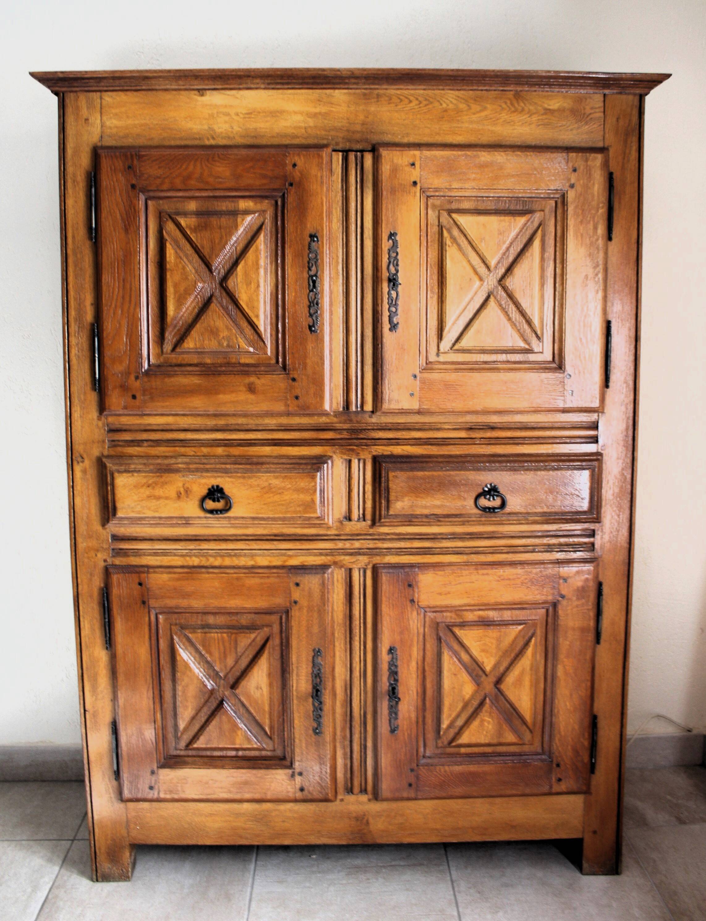 Abbatiale solid oak TV cabinet sideboard