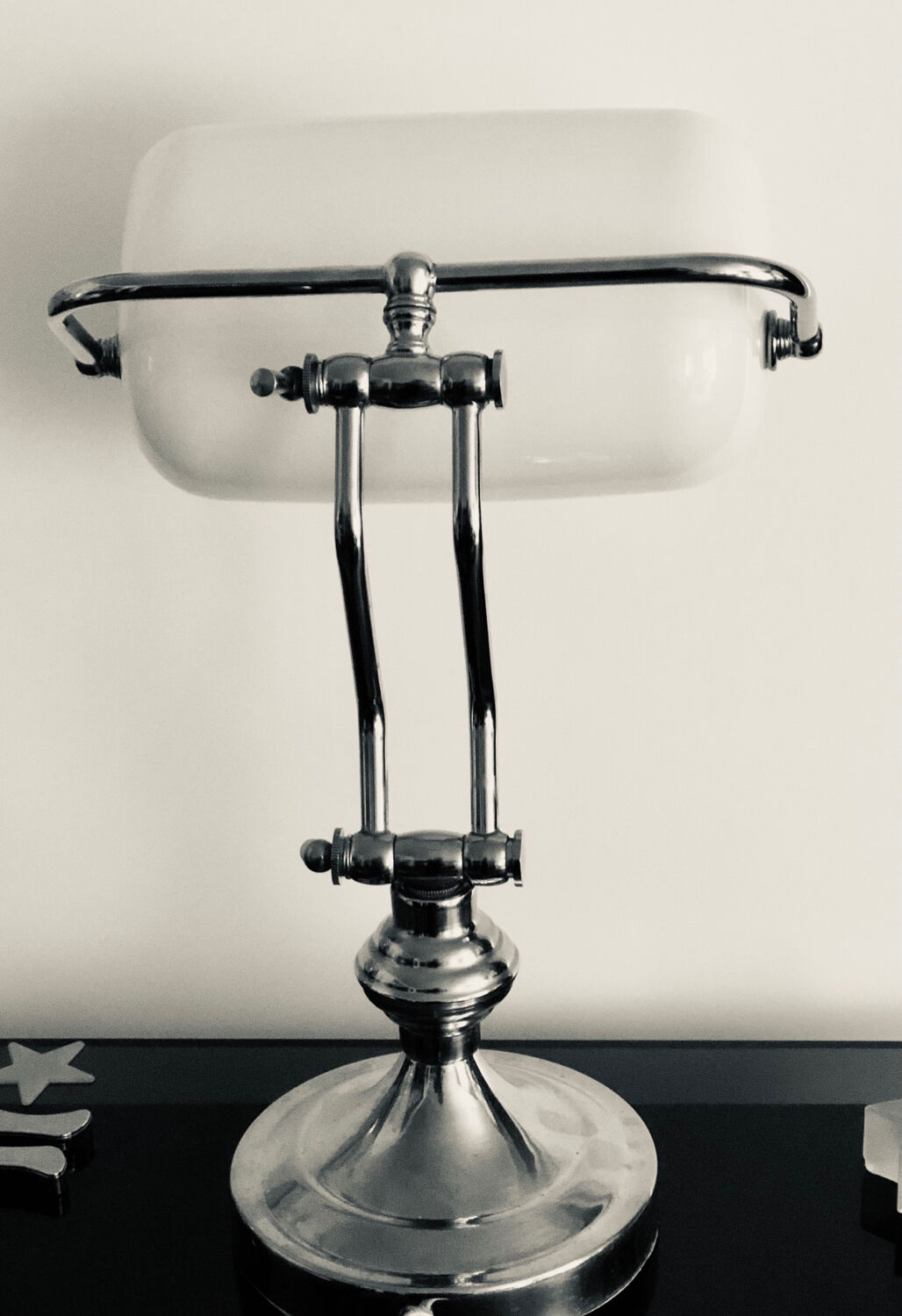Banker lamp pharmacy avocado