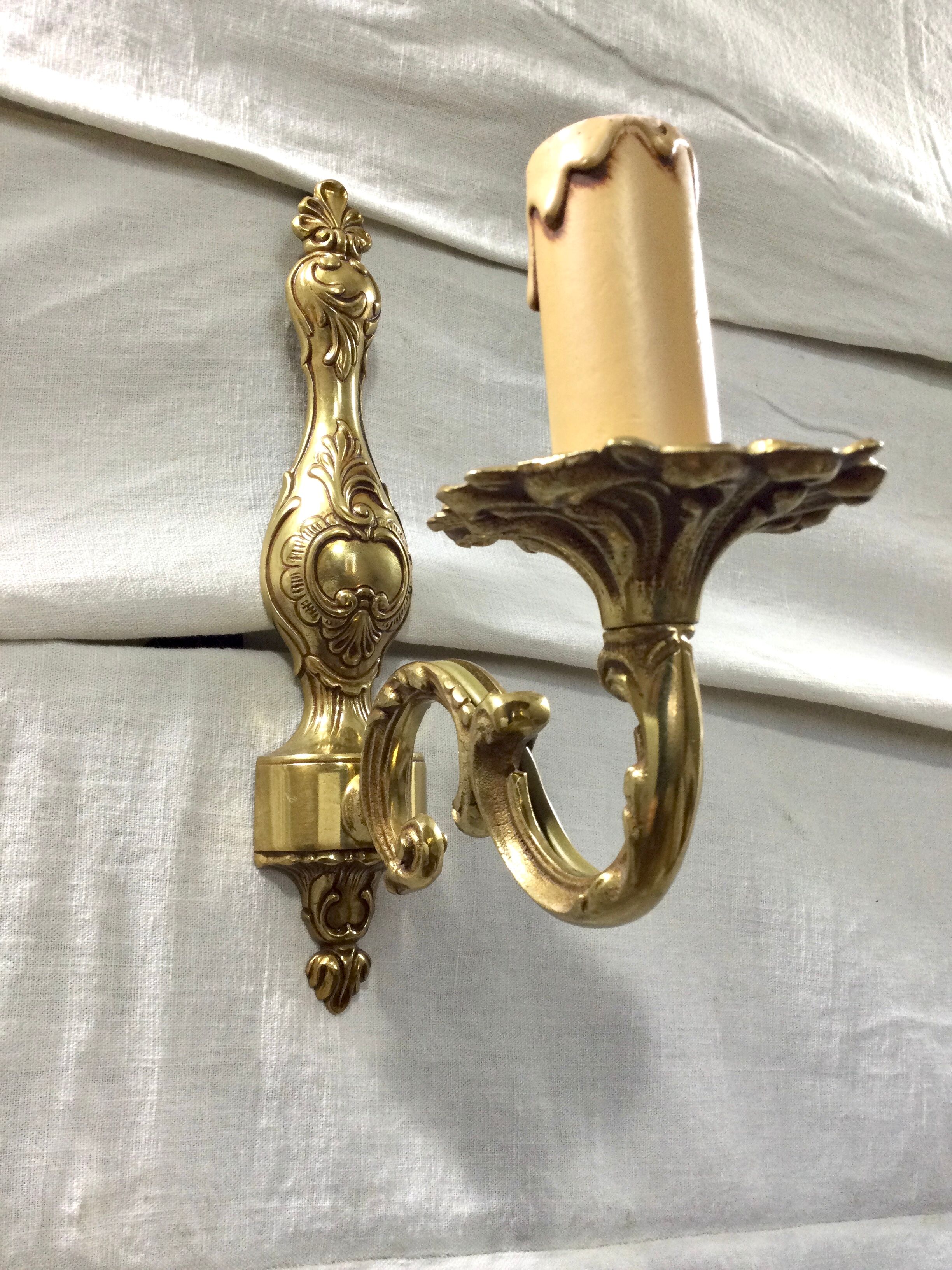 Applies 1 light louis XV style