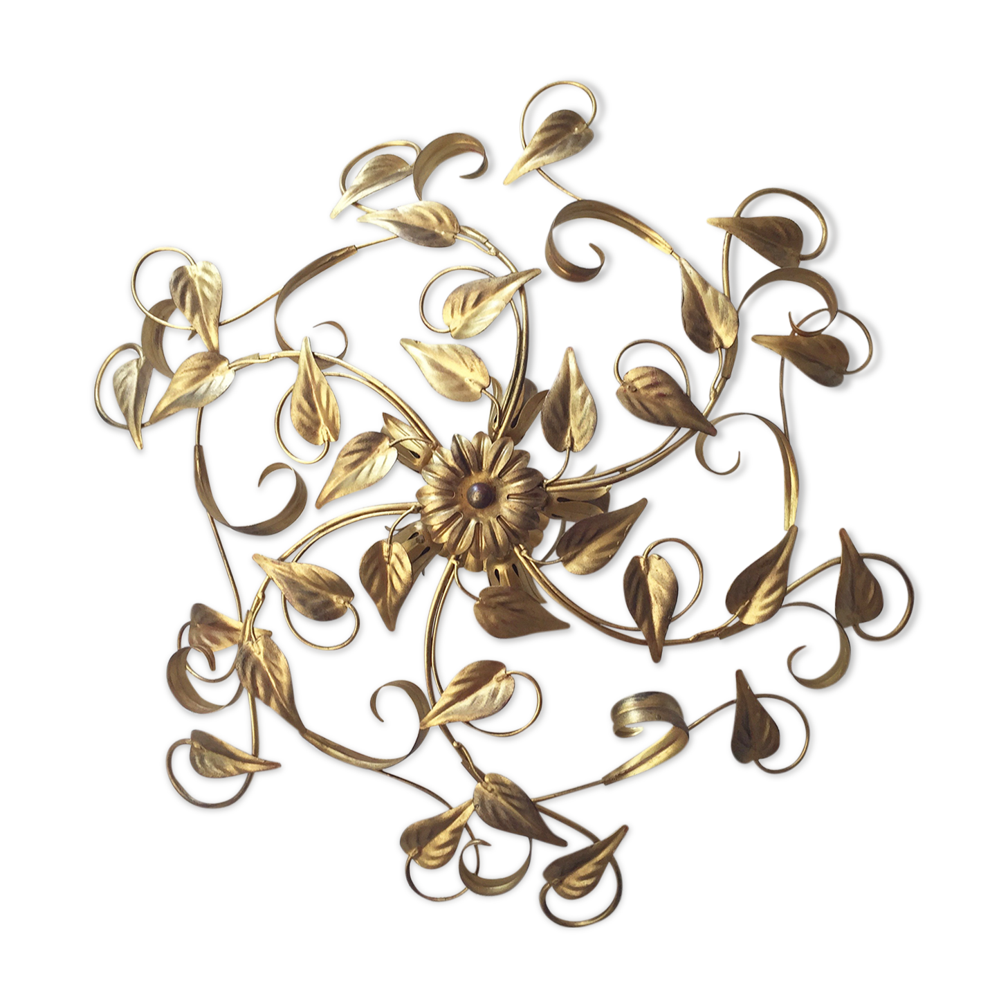Flowery gold metal wall lamp