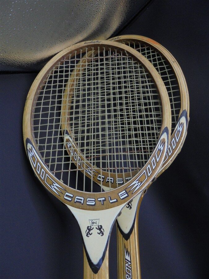Ensemble de 2 raquettes en bois
