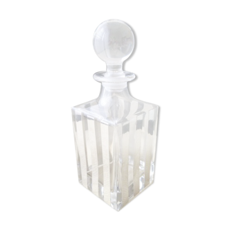 Crystal whiskey decanter decoration of longitudinal silver metal strips