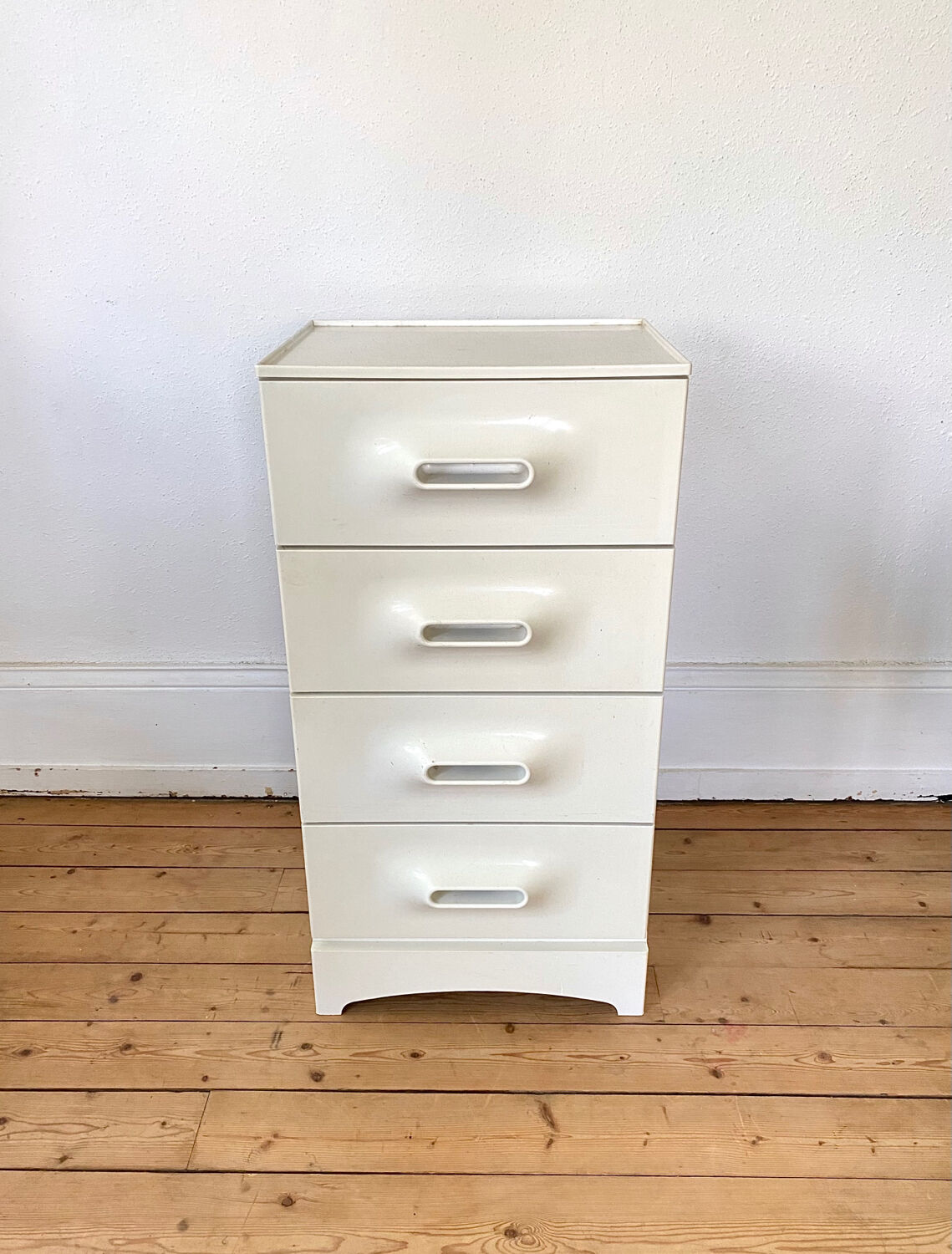 4 drawer chest of drawers