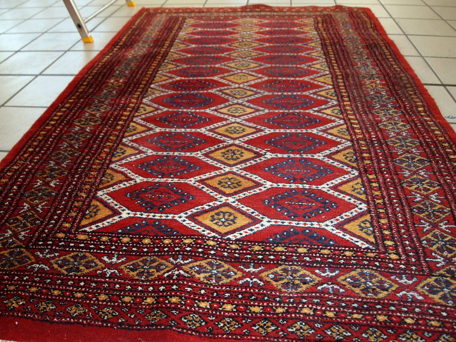 Tapis Vintage Bukhara Ouzbek, Années 1960, Élégance Classique