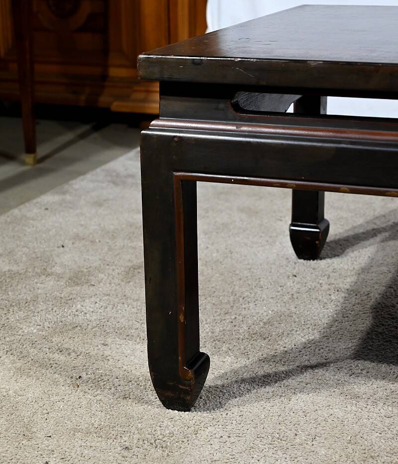 Important Asian Coffee Table, in black lacquered wood – Mid 20th century