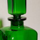 Duo de flacons-carafes en verre vert vintages