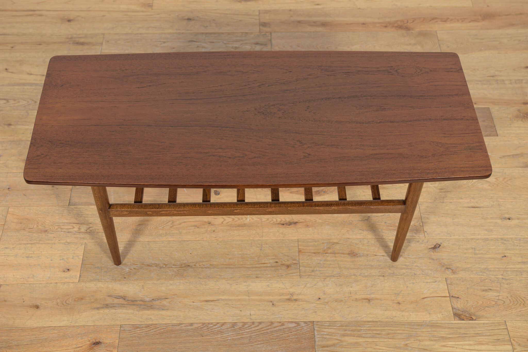 Table basse en teck du milieu du siècle, Danemark, années 1960