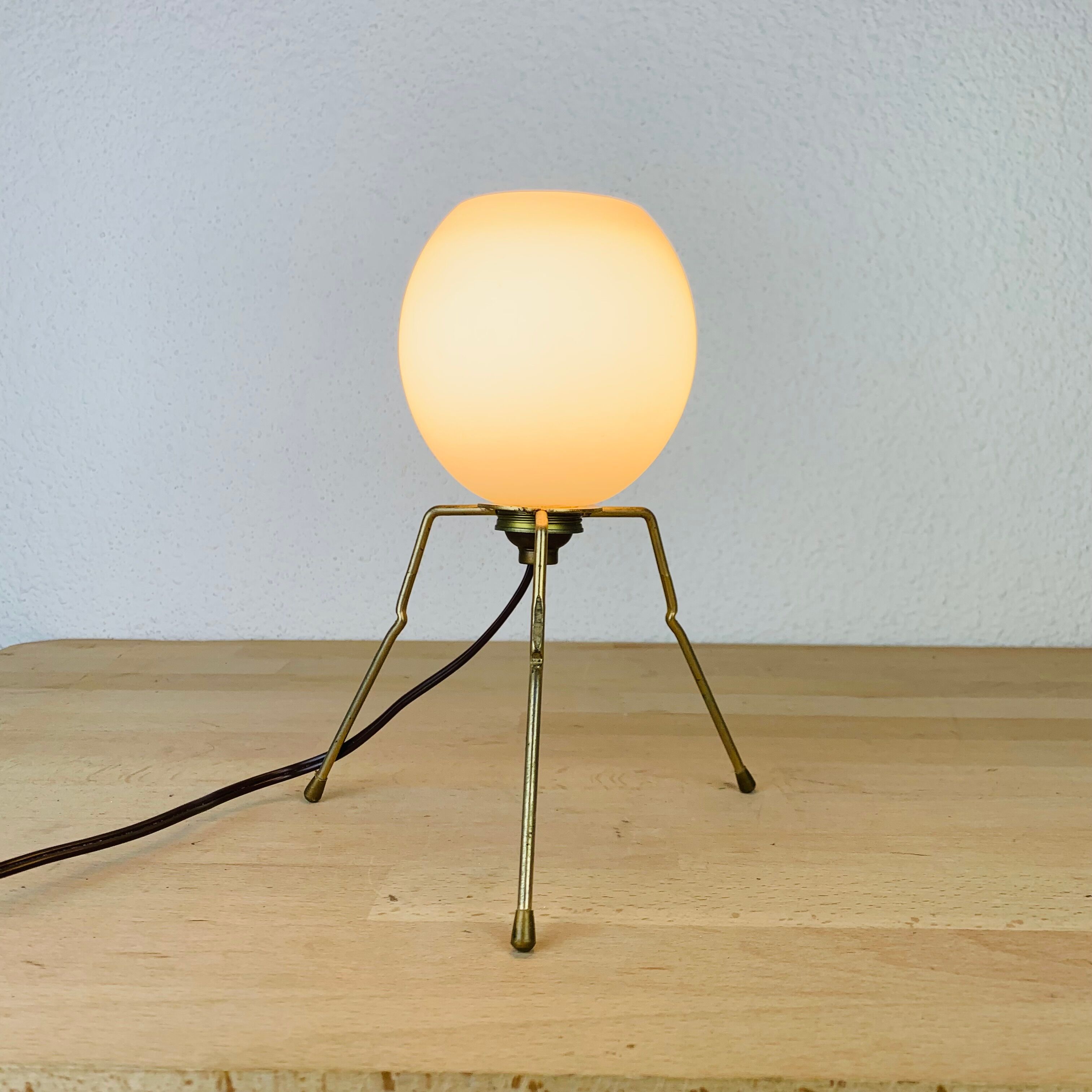 Lamp tripod brass 50s egg globe opaline