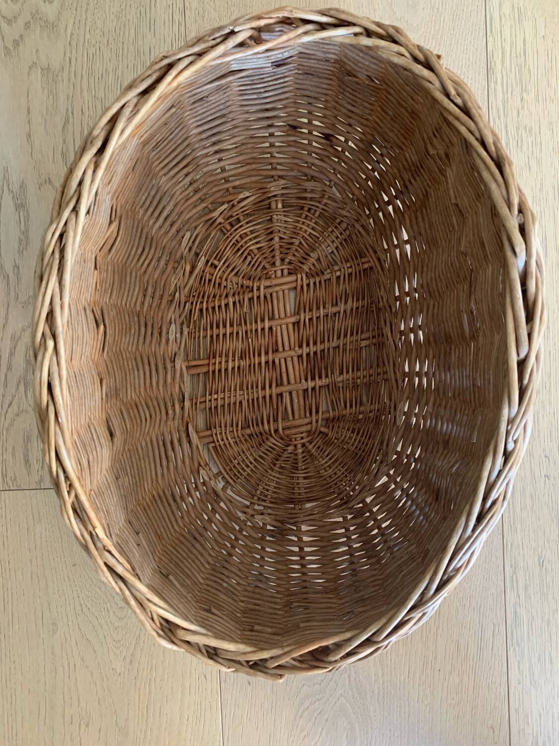 Panier en osier sans anse