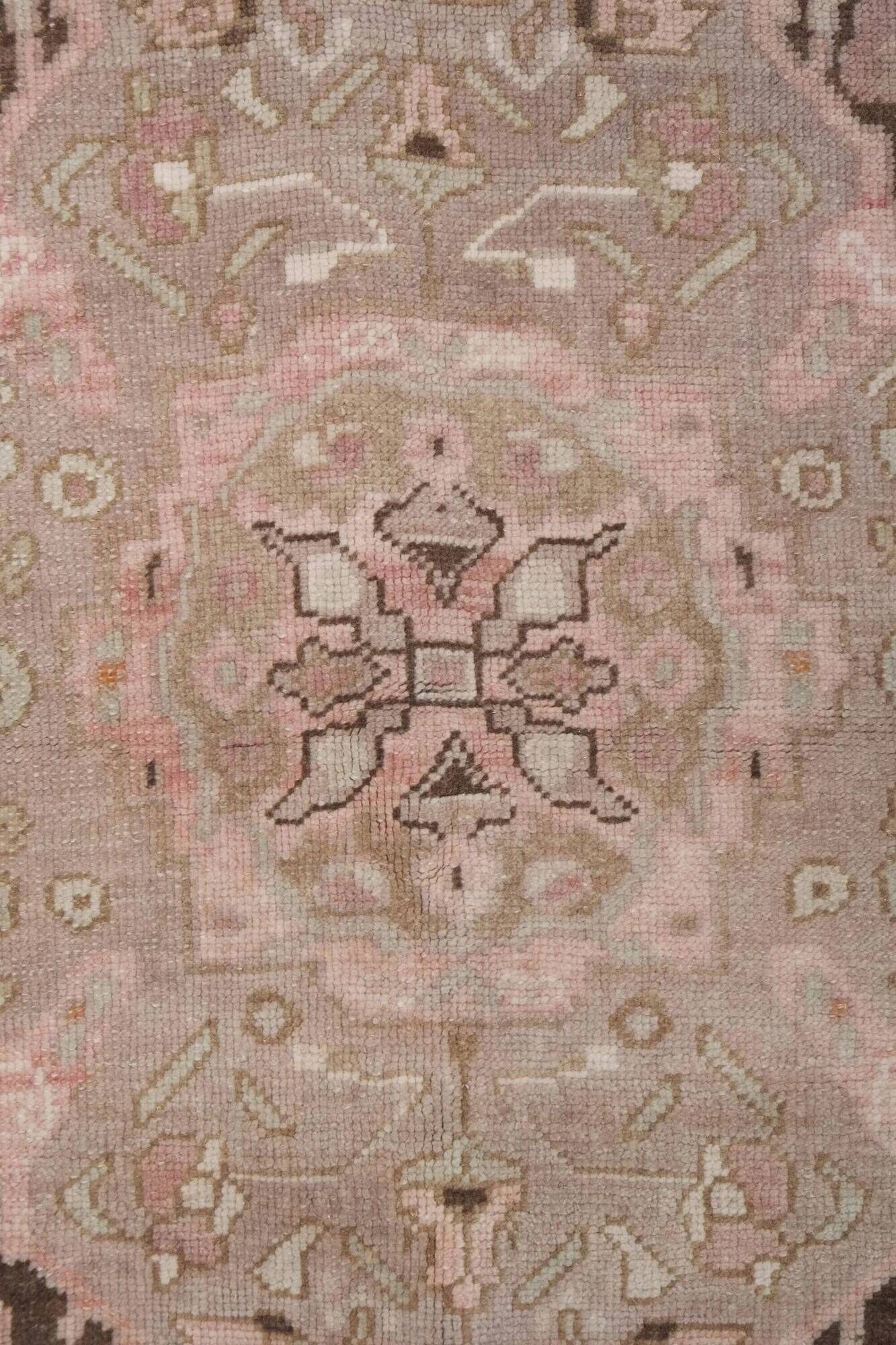 Vintage handmade Turkish rug 170x245 cm