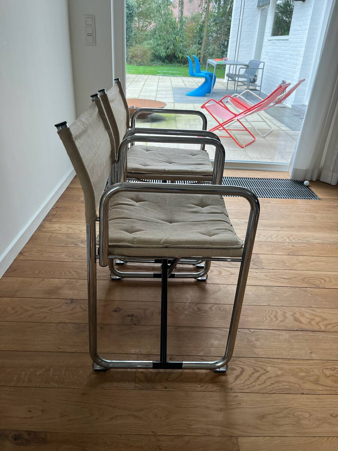 2 chairs - Lammhults Model No. X75-2 - Börge Lindau & Bo Lindekrantz