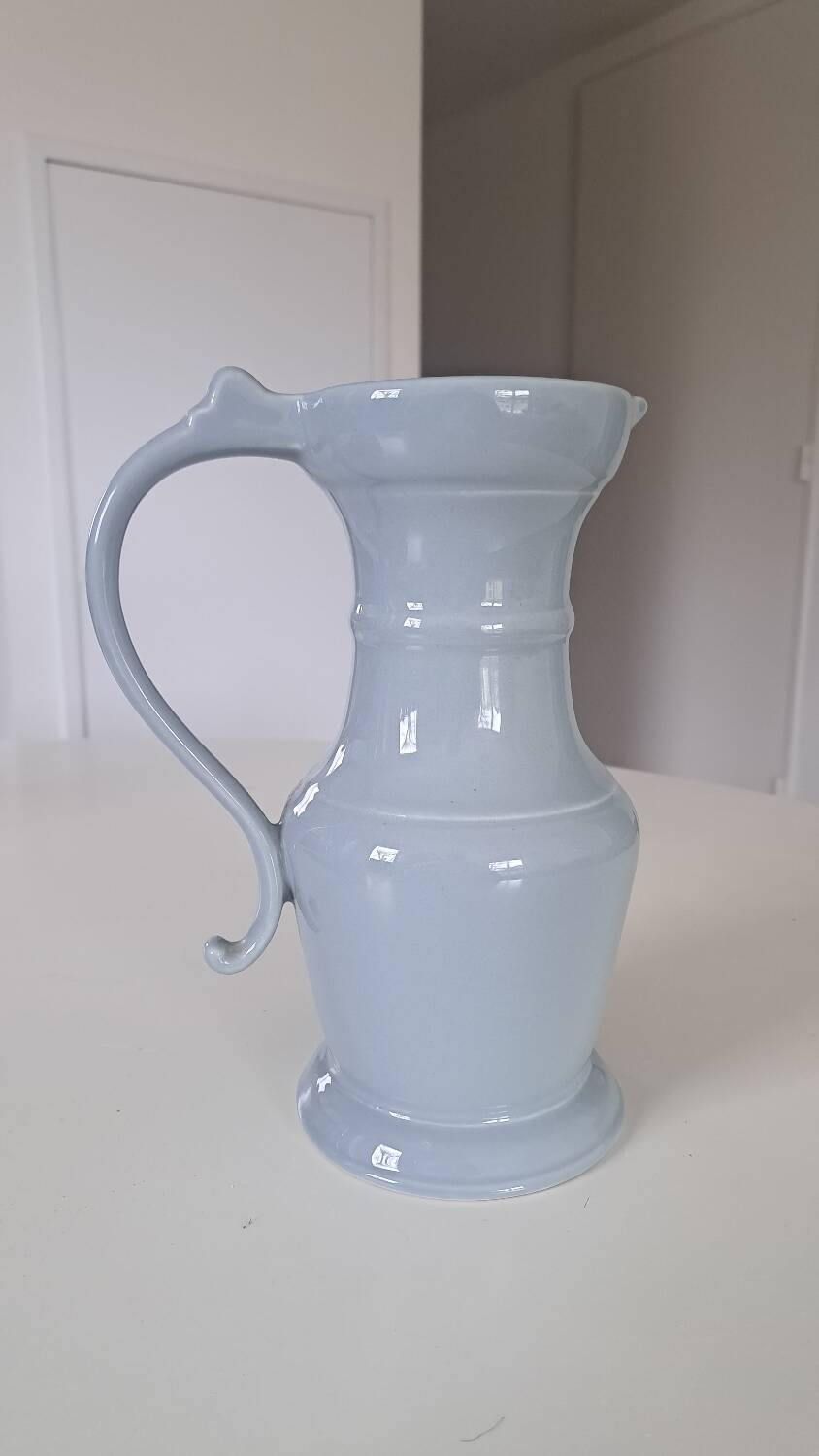 Porcelain jug
