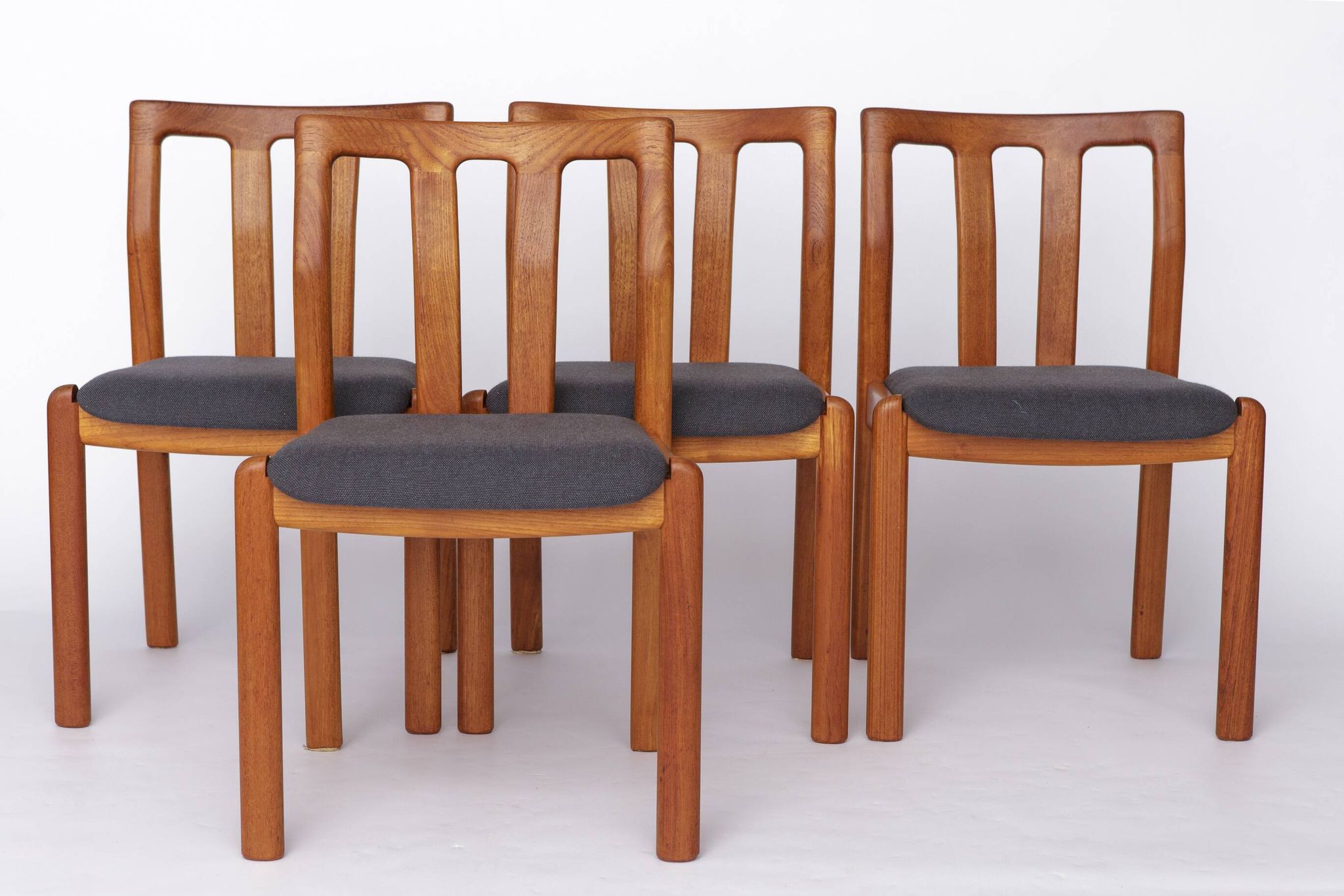 Set of 4 Teak Dining Chairs by Dyrlund, 1960s Danish Mid-Century Modern