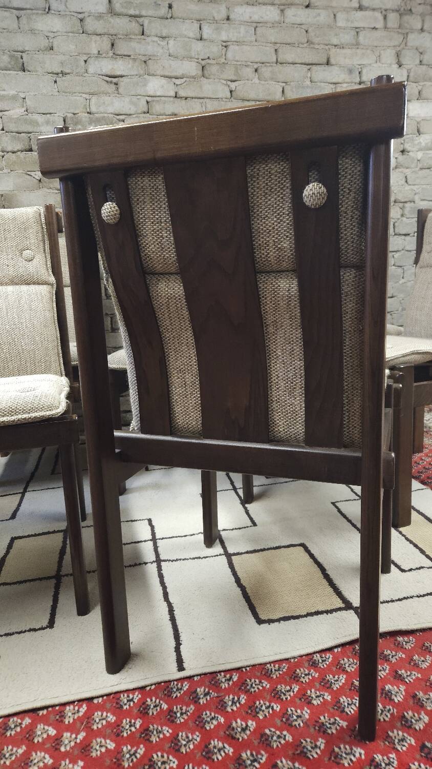 Lot de 8 chaises de salle à manger année 1980