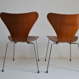 Set de 2 chaises séries 7 N° 3107 par Arne Jacobsen pour Fritz Hansen Danemark, circa 1955