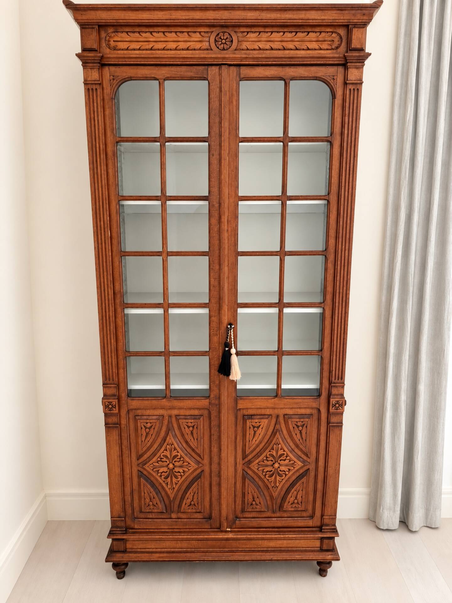 Petite armoire ancienne