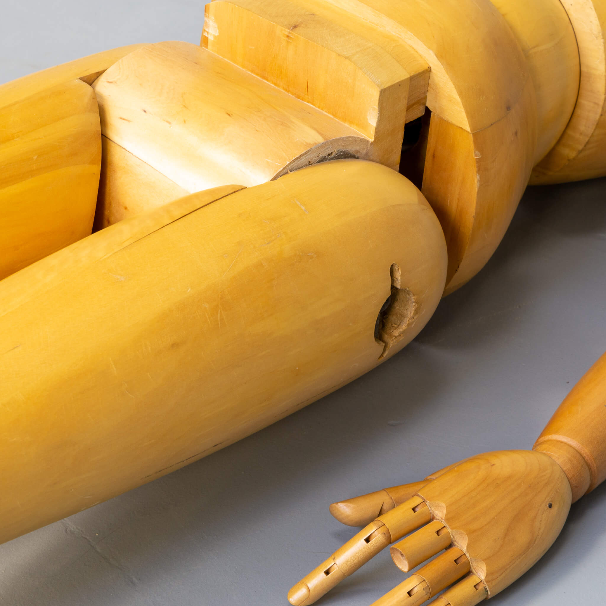 Live-size articulated wooden artist model mannequin