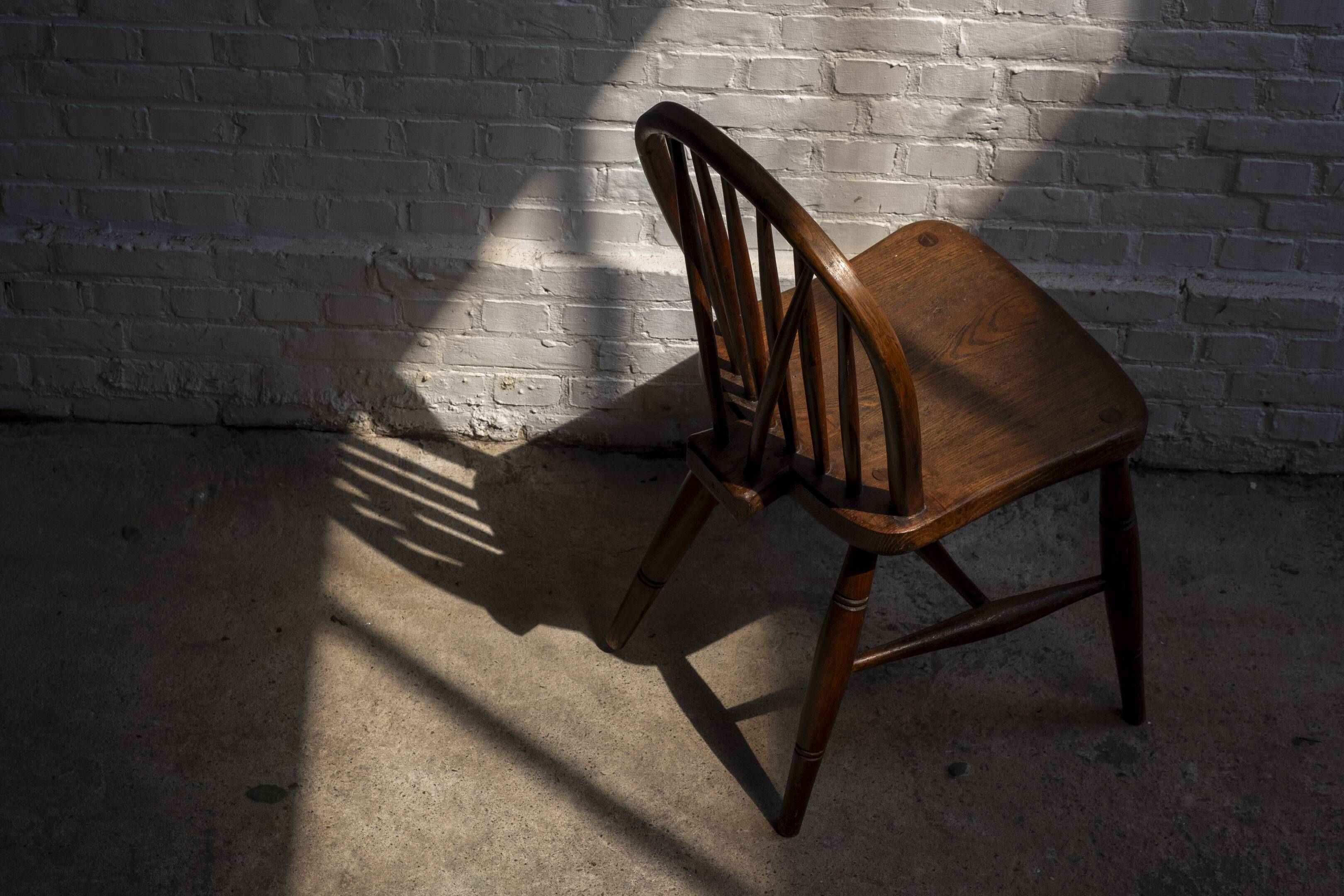 Early Charles Gibbons Windsor Chair in Elm, 1889 High Wycombe