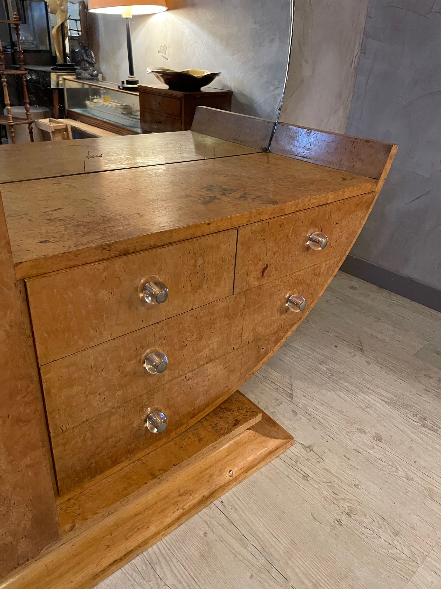 Armoire art deco