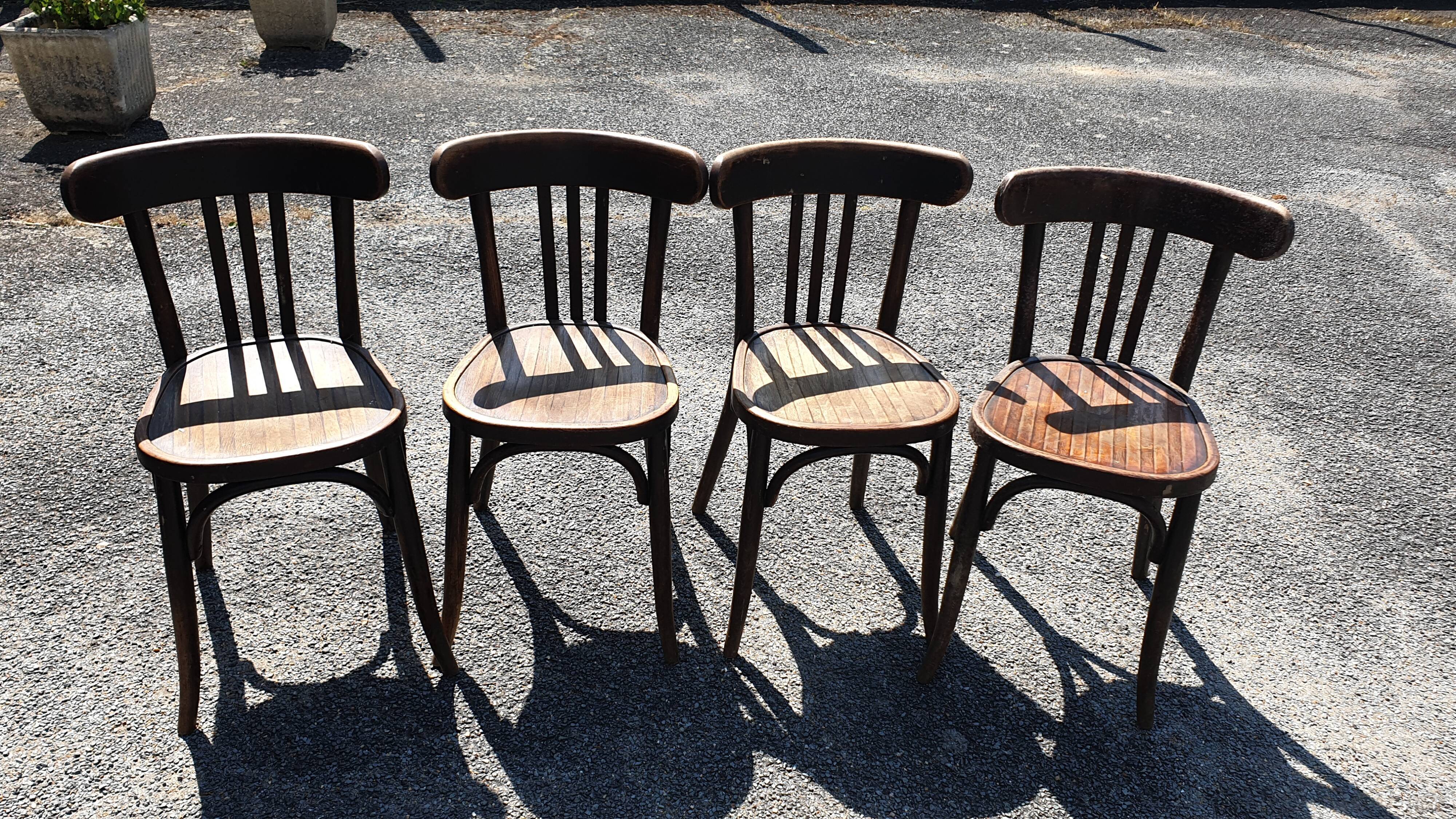 4 bistro chairs 40/50