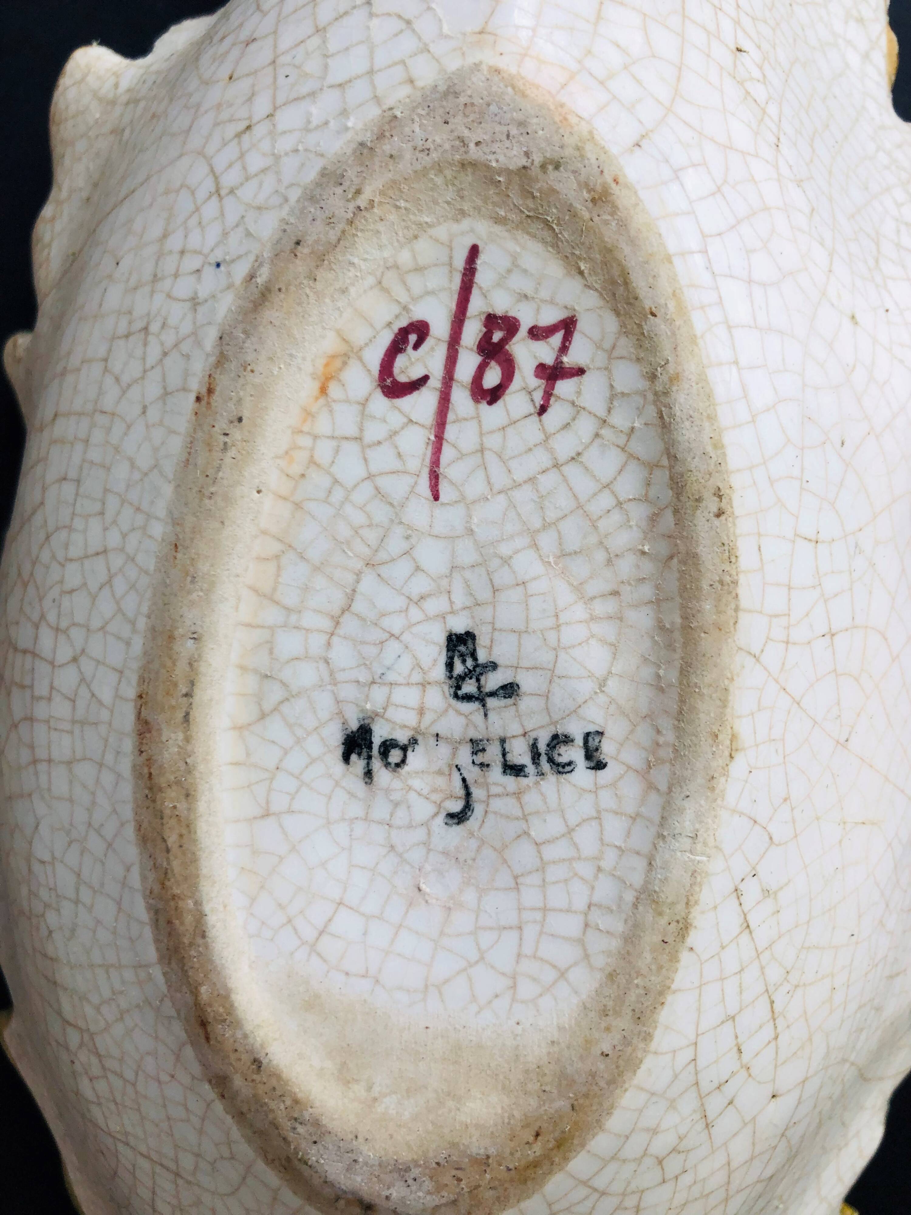 Empty ceramic pockets